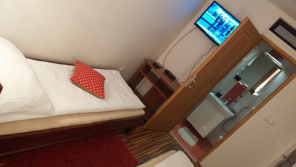 B&B Bazeni Сараево Стая снимка