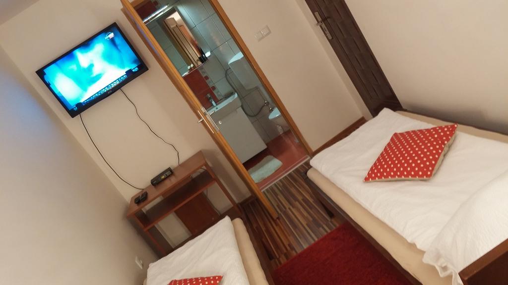 B&B Bazeni Сараево Стая снимка