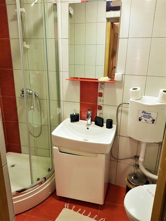 B&B Bazeni Сараево Екстериор снимка
