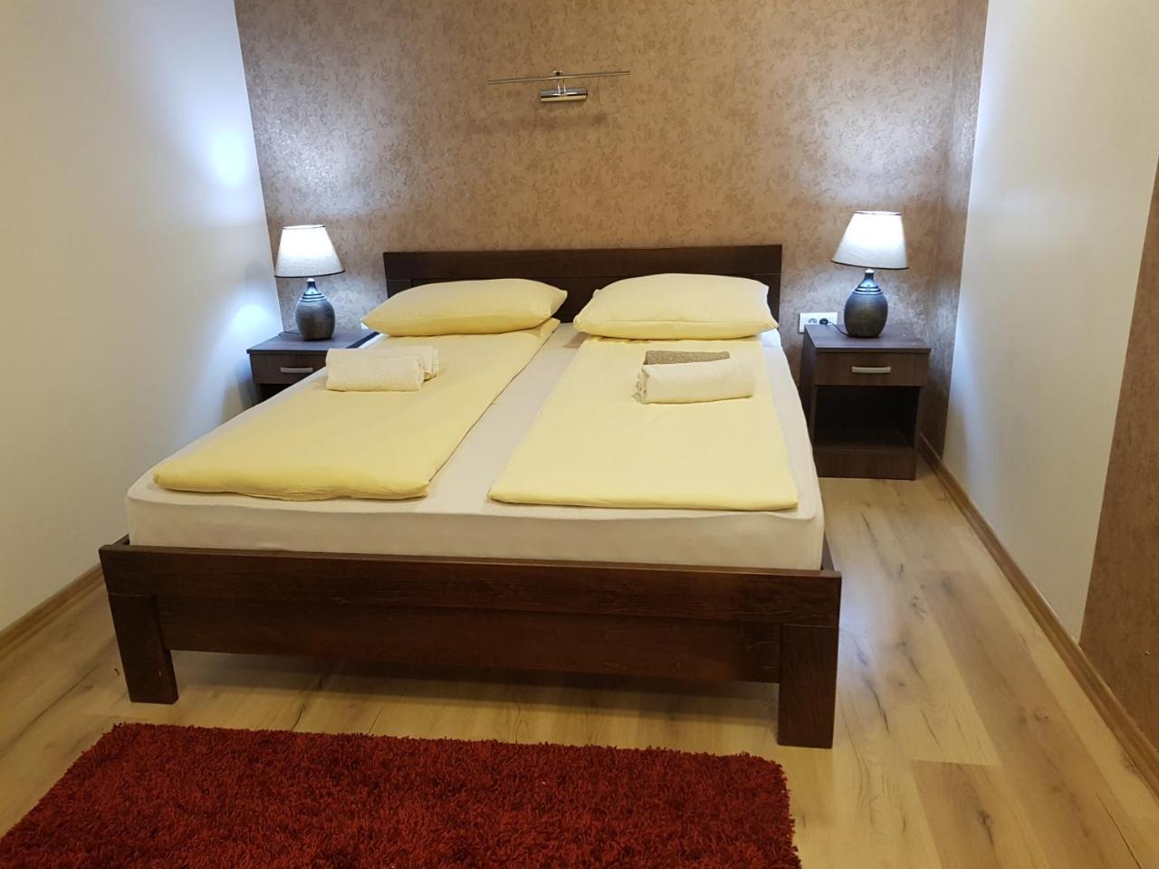 B&B Bazeni Сараево Екстериор снимка